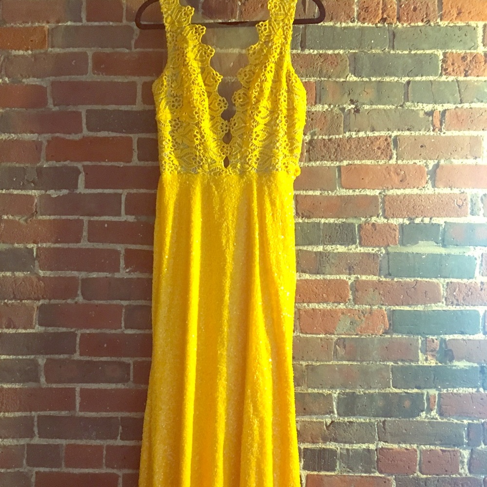 Yellow gown dress